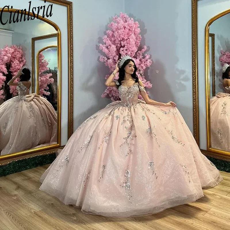 Rosa Ballkleid-Quinceanera-Kleid 2025, Applikationen, Blumen, Schleife, schulterfrei, süß, 15–16 Jahre, Vestidos de XV Anos