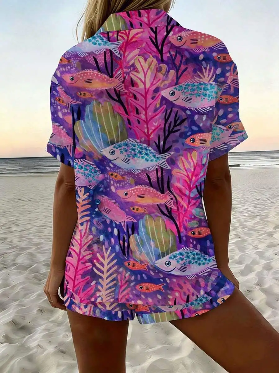 Conjunto de camisa de manga corta con solapa y pantalones cortos para mujer, estampado de peces tropicales y coral, color morado y rosa, informal, para vacaciones y playa