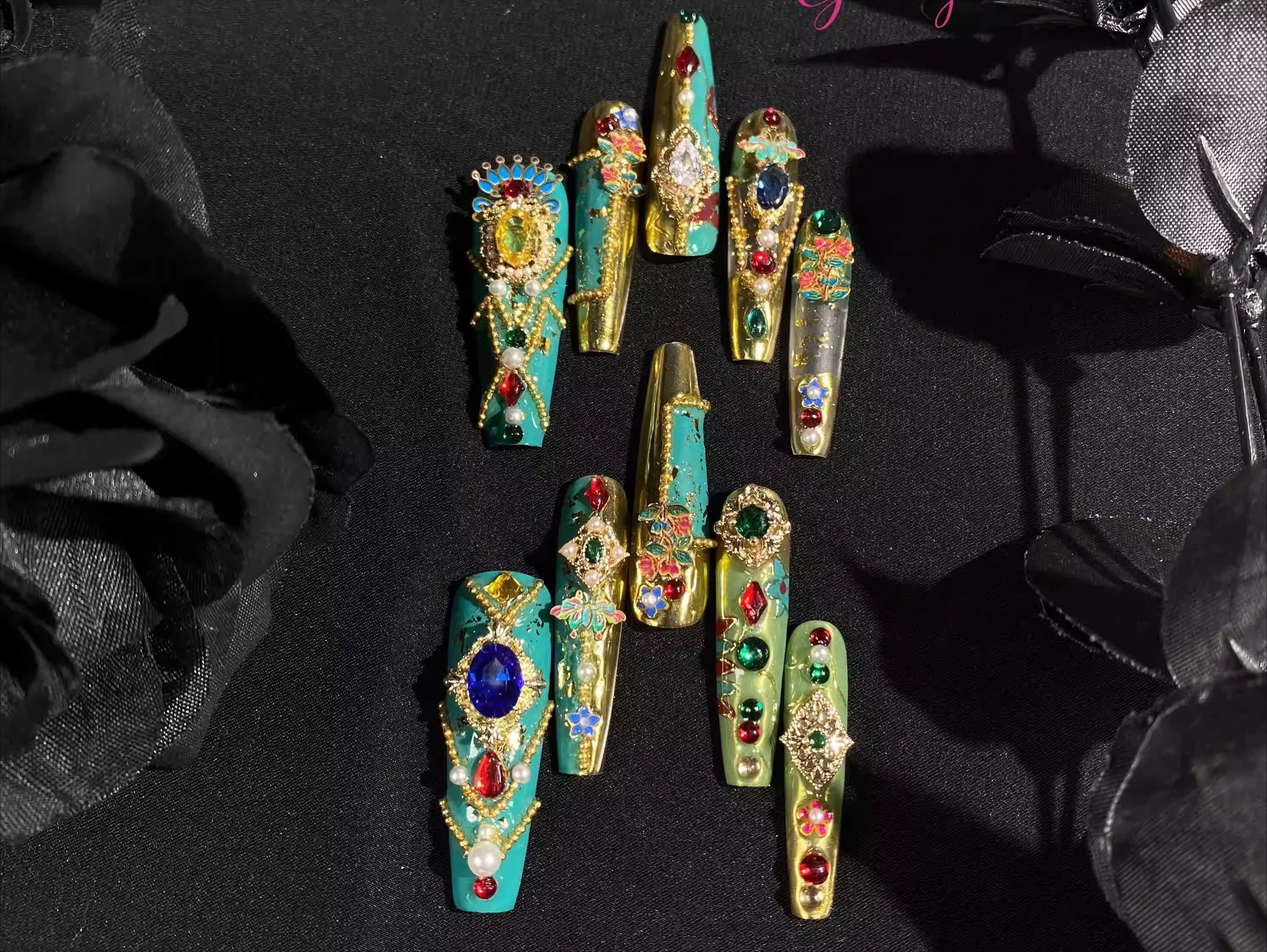 

Hand-worn Manicure Removable Heavy Industry Zhenhuan Armor Palace Wedding Nail Piece Custom Products