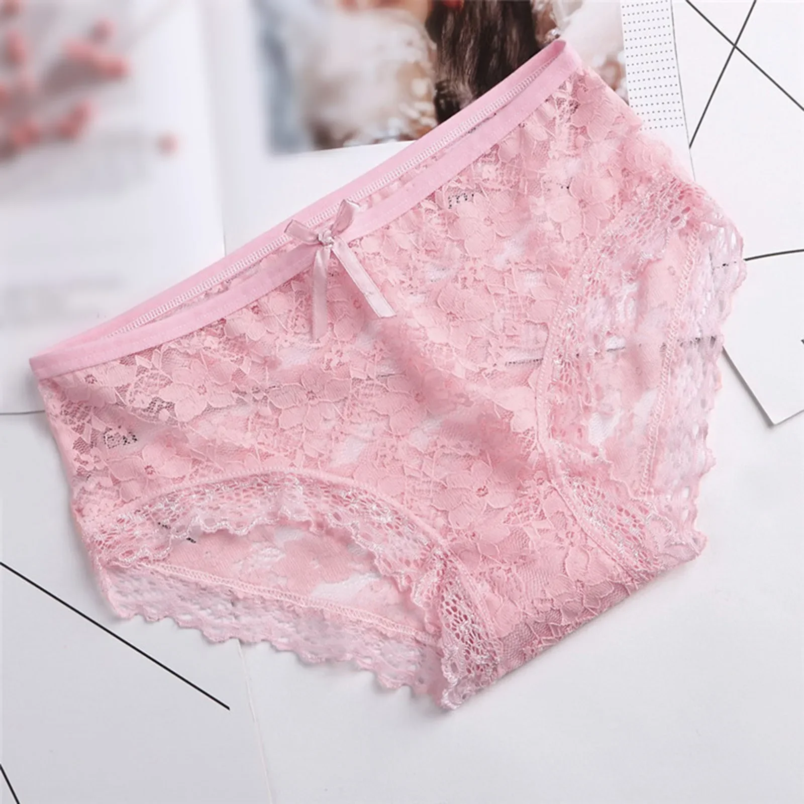 

Women Lace Sexy Panties Hollow Mesh Trousers Bow Low Waist Panties Sexy Lingerie For Fine Women Exquisite Crotchless Shorts