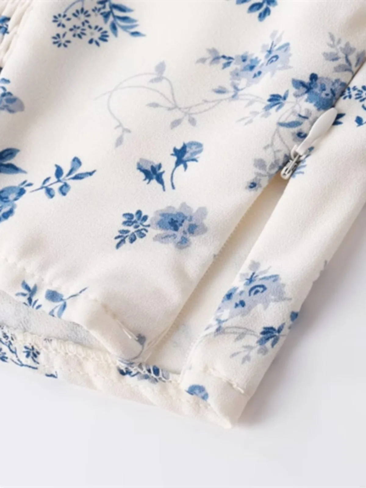 Retro kwadratowy dekolt, kwiatowy wzór, wiązany na szyi, seksowny, na jedno ramię, dopasowany, bufiaste rękawy, krótki rękaw, spódnica, damski styl uliczny, nadruk.