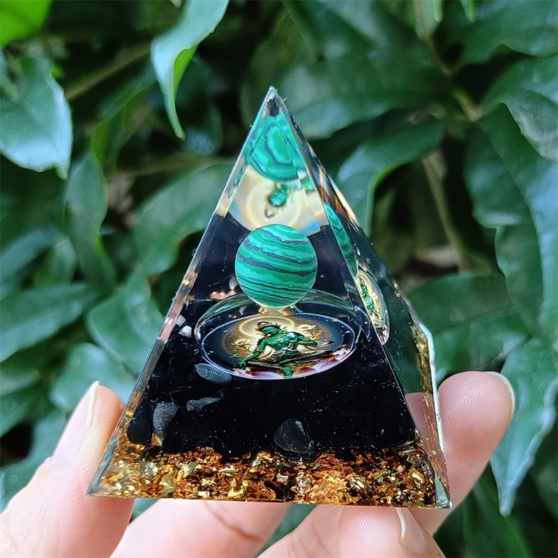 Decorative Items Crystal Crushed Stones Pyramid Ornaments Home Furnishings Resin