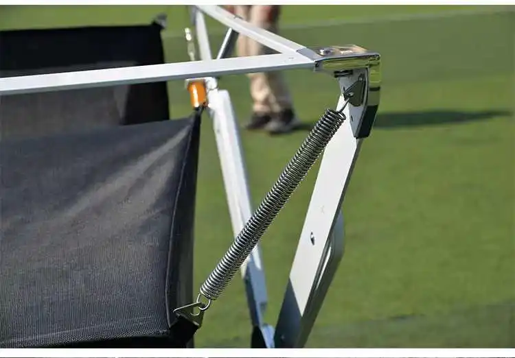 Agility Gate Fußball-Trainingsgerät Großhandel für Schulausrüstung Automatischer Fußballwerfer Fußballausrüstung