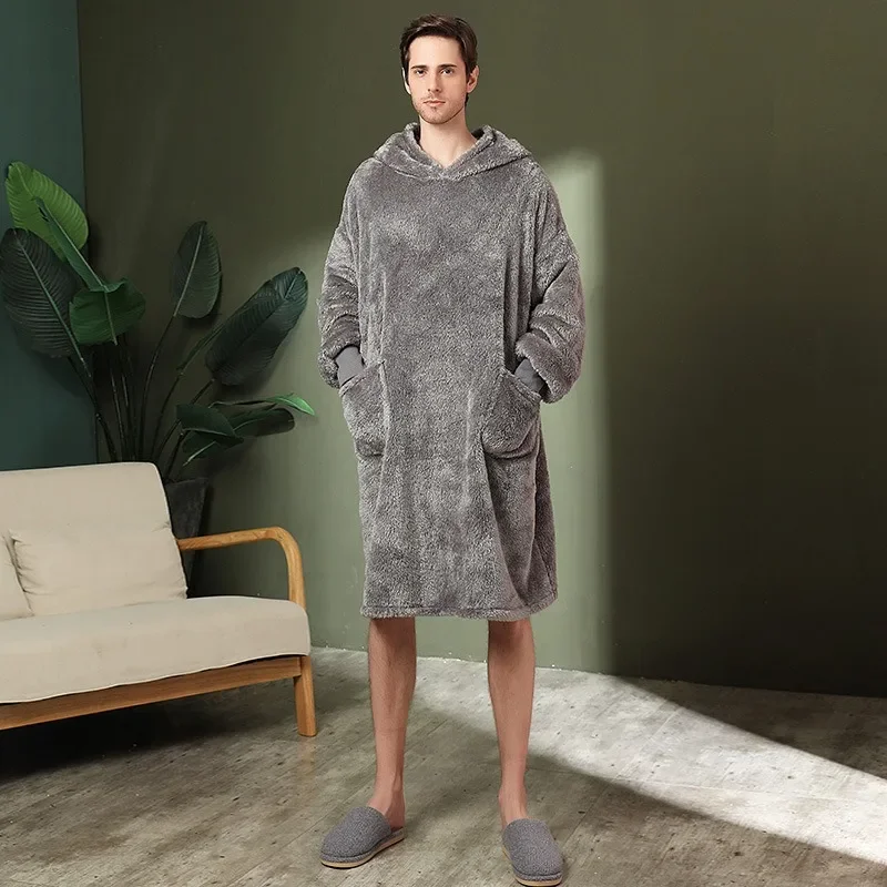 Autumn and Winter Hooded Loose Lazy Blanket Men and Women Plus Size Flannel Pajamas Top Can Be Worn As Outerwear Home Clothes