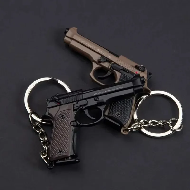 1:4 M92 Pistol Mini Gun Metal Keychain Pistol Revolver Shooting Keychain Fidget Gun Toy with Alloy Case Gift Decoration Toy