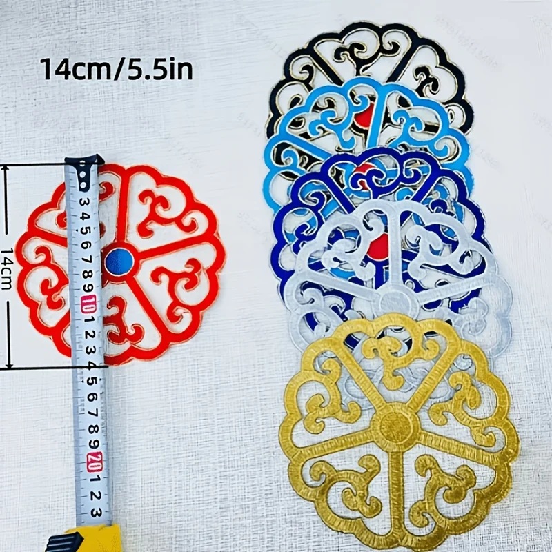 2pcs Floral embroidery patches in circular shape, suitable for decoration on Hanfu, cheongsam, and jackets.