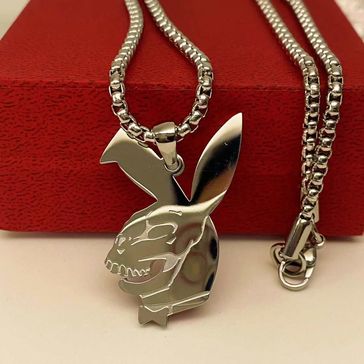 

High Quality Stainless Steel Funny Rabbit Pendant Necklace Hip Hop Trend Men's and women Necklace Rapper Jewelry Accessory Gift