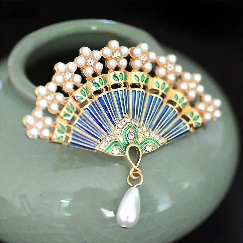 Dmari Women Brooch Chinese Vintage Enamel Folding Fan Lapel Pins Tiny Pearls Drops Badge Jewelry Accessories Gift For New Year