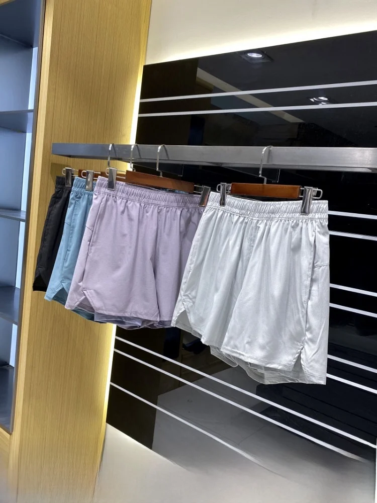 

Outdoor Versatile Running Shorts Quick Dry Breathable Comfortable for Men And Women Suitable for All Seasons Polyester Fiber