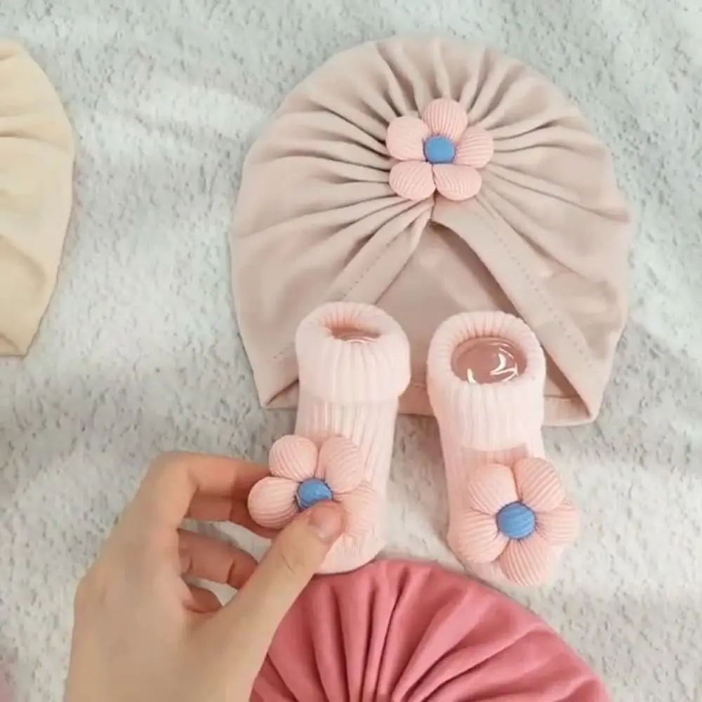 

Sweet Big Flower Baby Hat Socks Set Soft Knit Non-Slip Infant Socks Set Breathable Comfortable Toddler Turban 0-3 Year