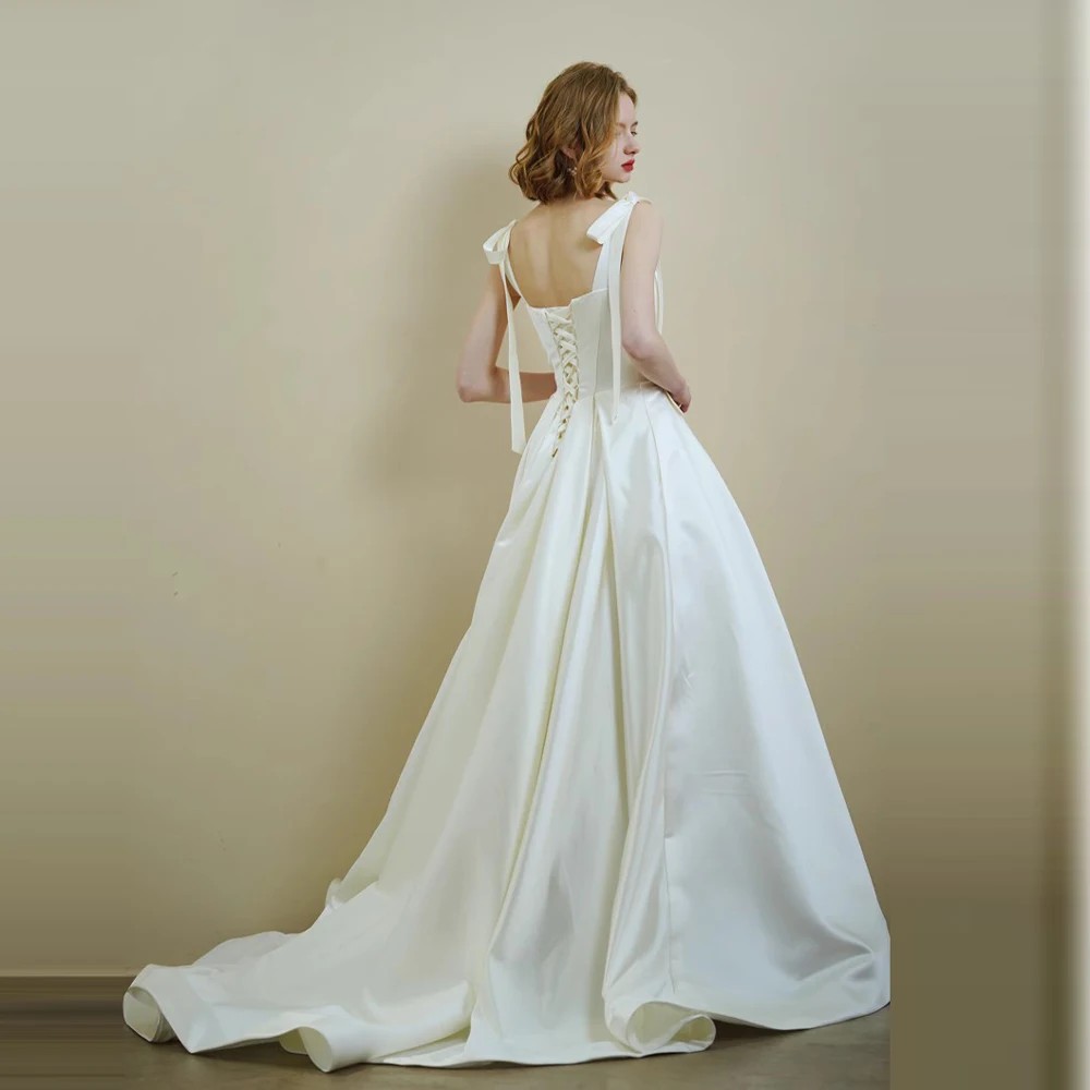 Classic Satin Spaghetti Strap Sleeveless Square Neck Simple Bridal Gown Sexy Backless Short A-line Train Wedding Dress with bow