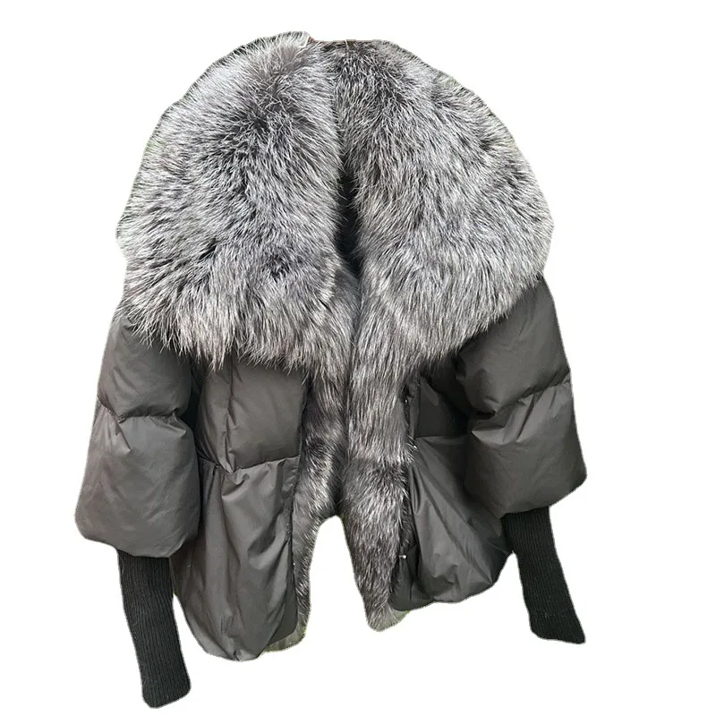 2025 autumn and winter new white duck down jacket short temperament fox fur collar fur jacket European high-end sense
