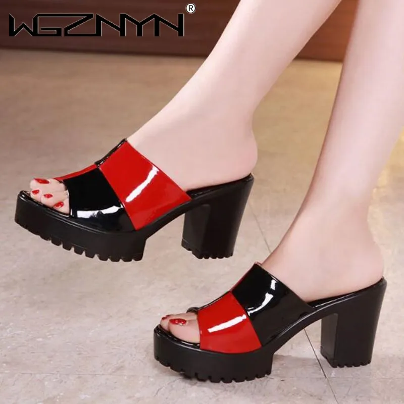 Sandálias luxuosas de plataforma de couro envernizado, sapatos peep toe de verão, chinelos elegantes de salto alto, calçados femininos para festa e escritório 2024