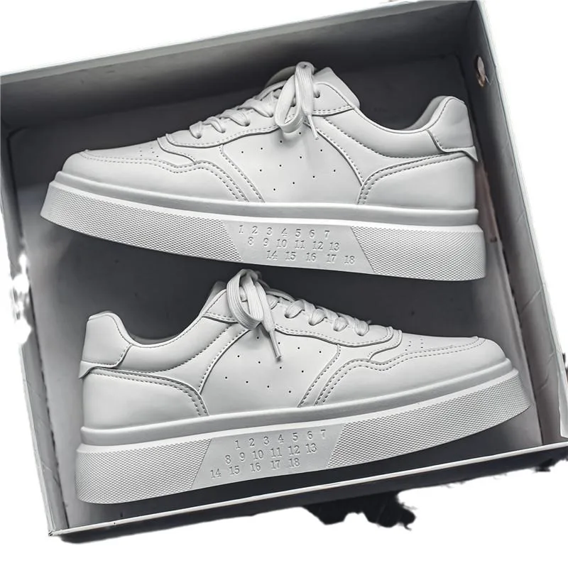 

Мужские белые кроссовки Thi Bot Heightening Dad oes, модные студенческие спортивные кроссовки Flat oes, повседневные кожаные кроссовки с подкладкой, лето 2025 г.