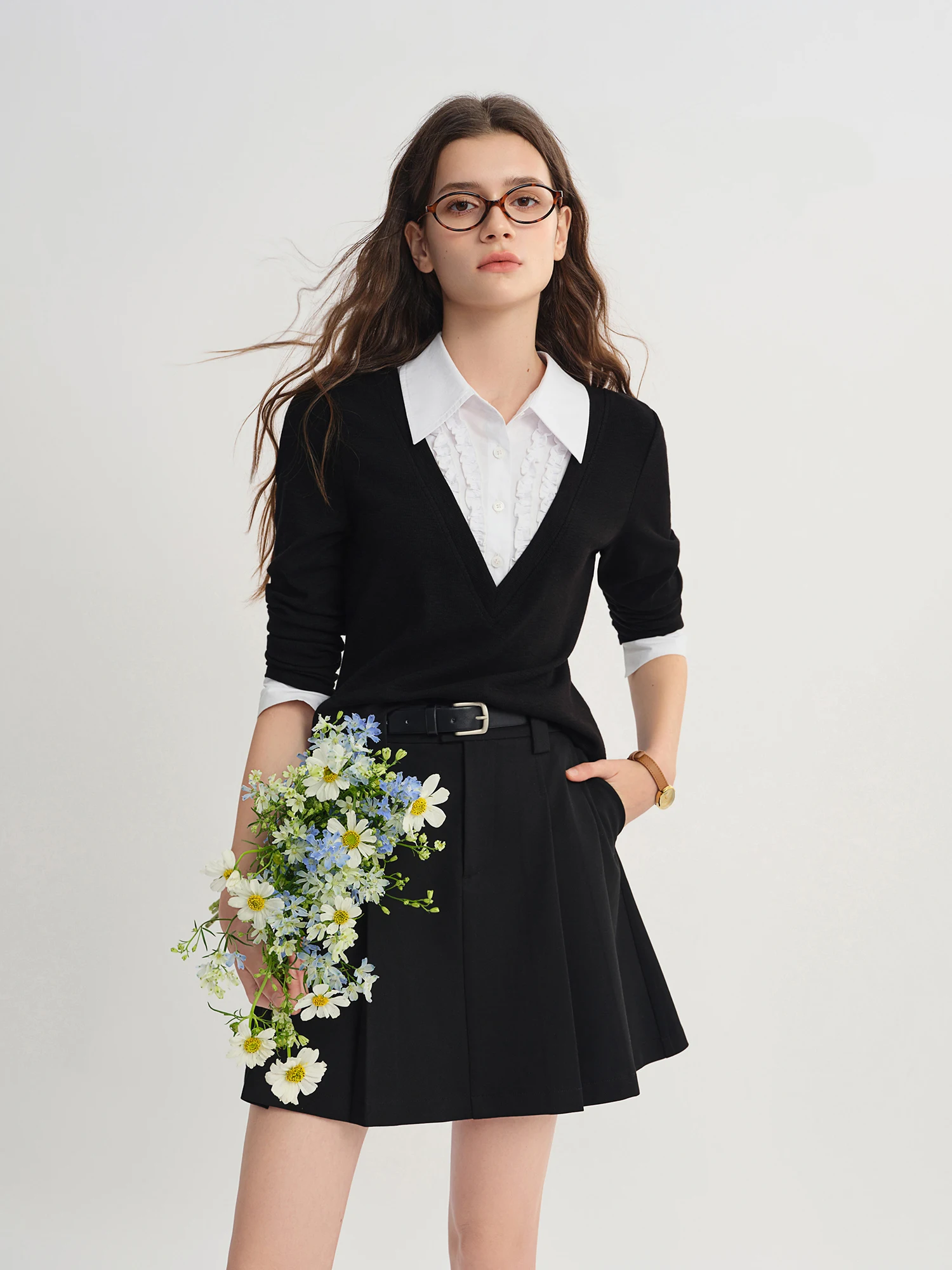 DUSHU プラスサイズの女性の偽ツーピース長袖パッチワークシャツ 2025 秋新着ニットプルオーバーファッション通勤トップ