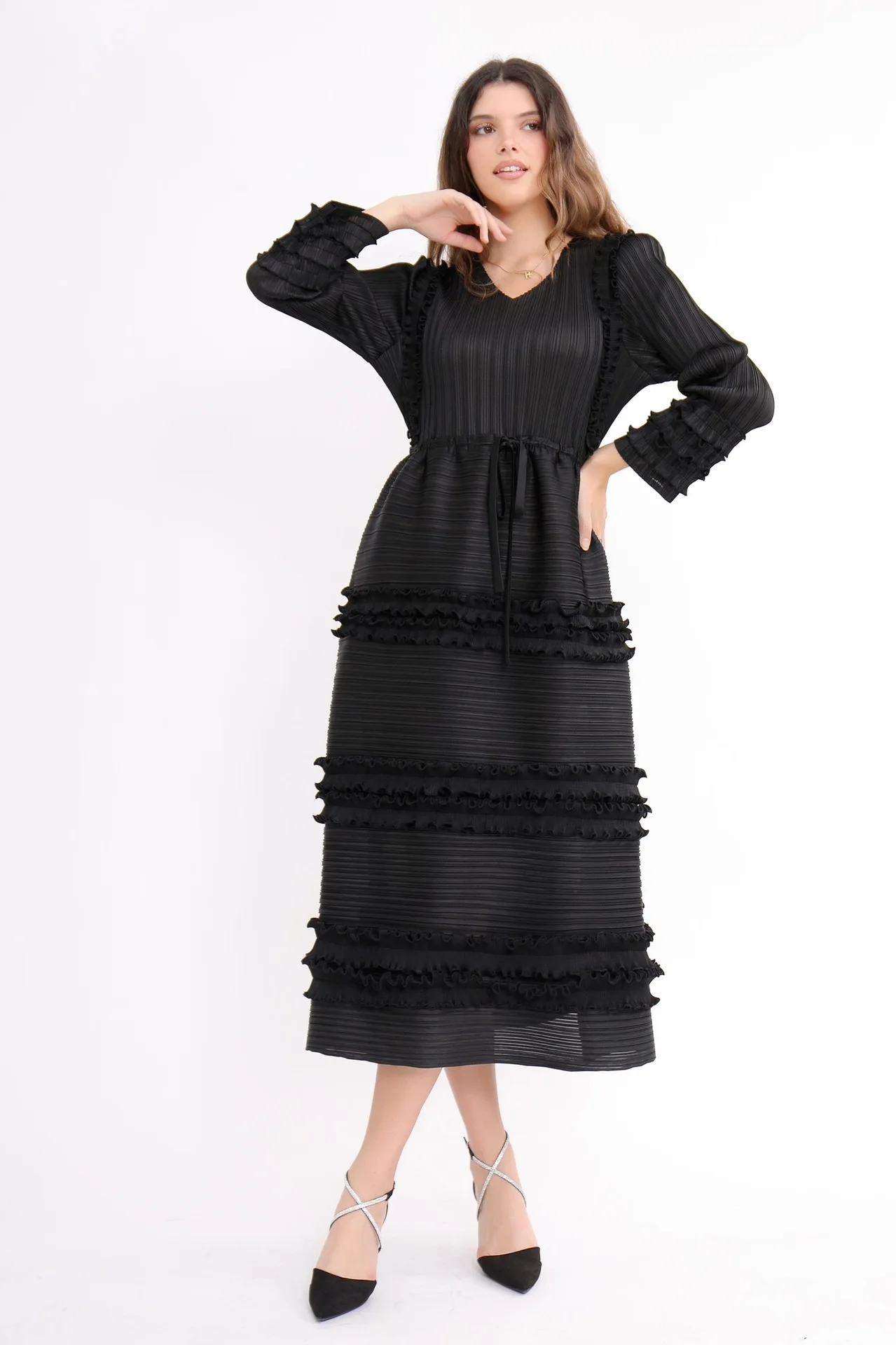 2025 Miyake Pleated Temperament Large Size Versatile Dress Solid Color Hand-cranked Flower Round Neck Cake Long Dress