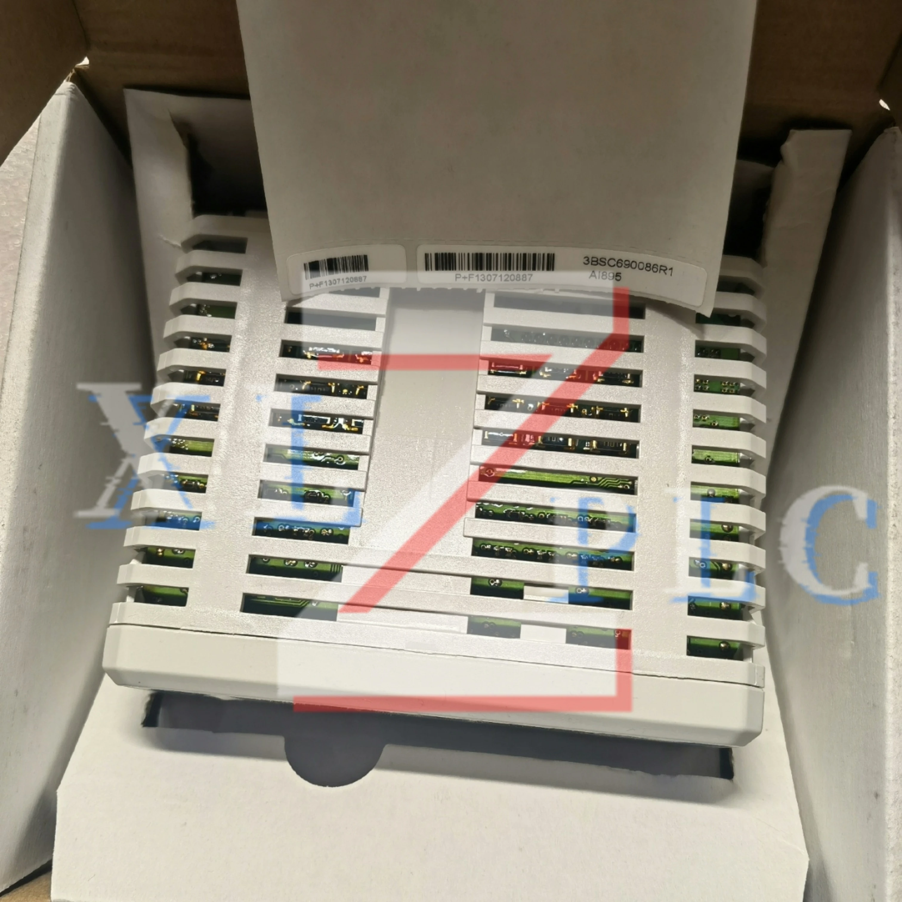 새로운 오리지널 PLC 모듈 AI835A 3BSE051306R1 AI843 3BSE028925R1 AI845 3BSE023675R1 AI880A 3BSE039293R1 AI895 3BSC690086R