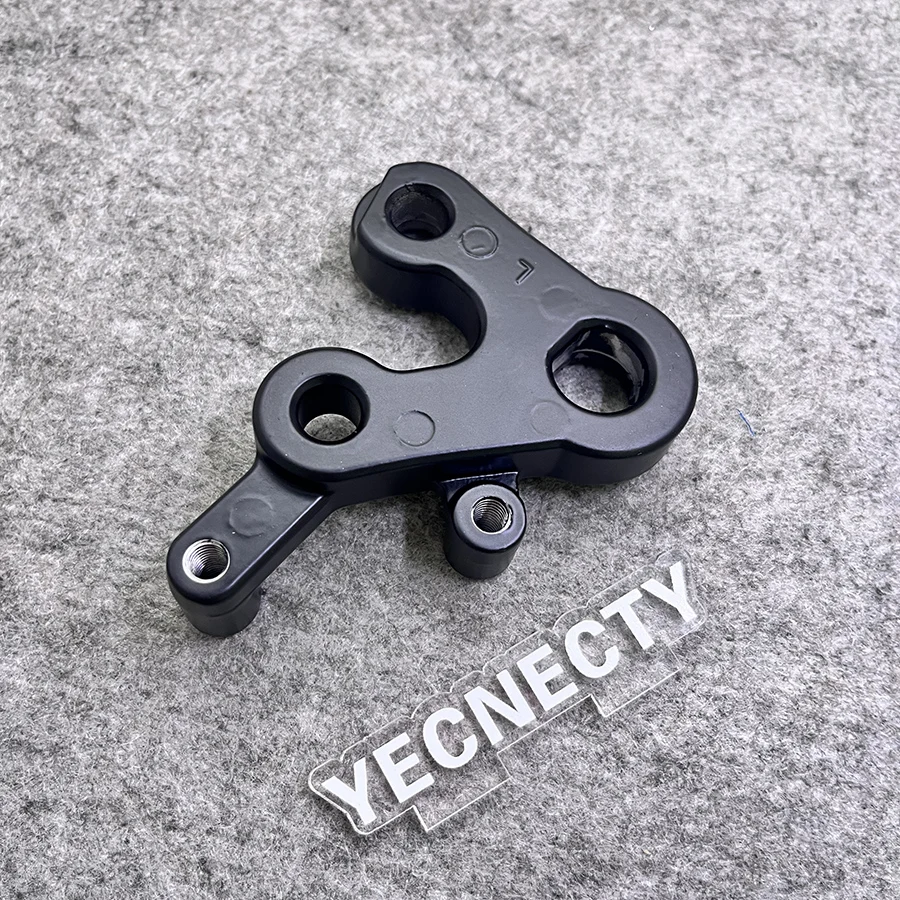 1PC CNC Aluminum Motorcycle Front Left Footrest Pedal Mount Connection Bracket For Benelli TNT BJ150S 180S 165S Keeway RKF 125