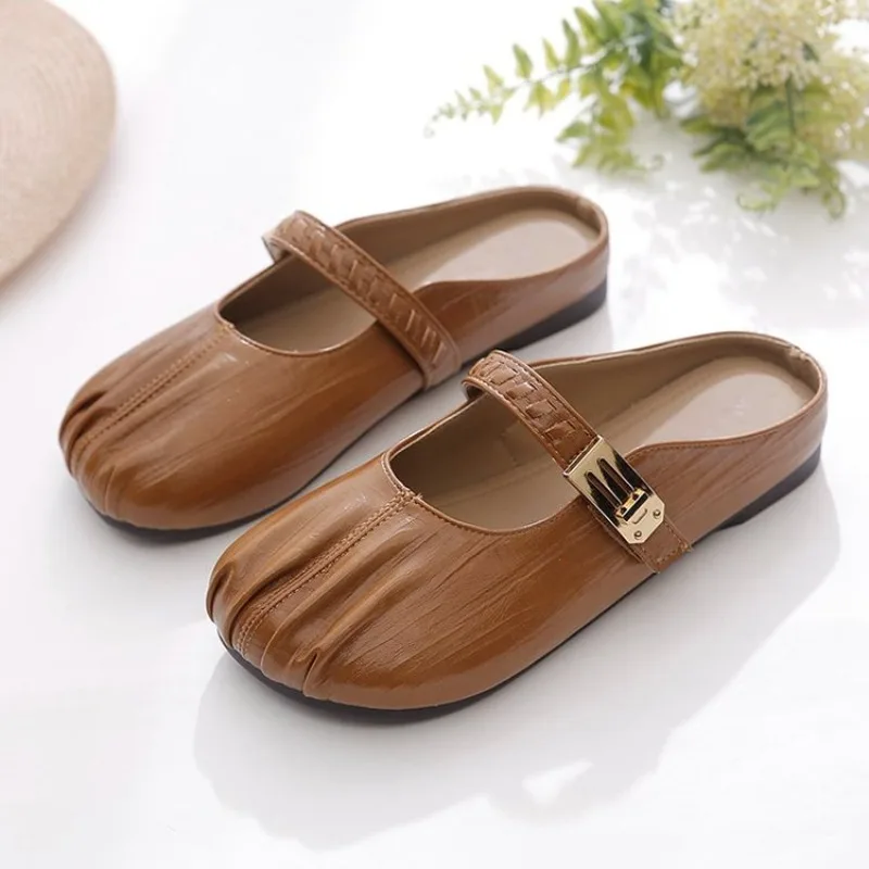 

Women's leather toe half slippers Women's flat bottomed soft soled pleated casual Slippers Women's Shoes
