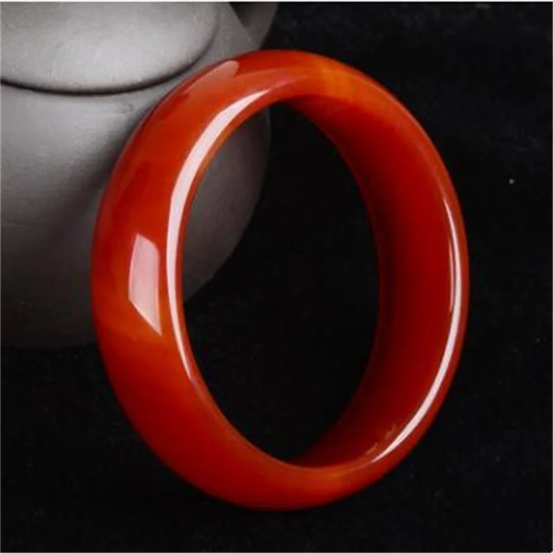 Brazil Red Agate Widens and Thickens Jade Bracelet for Women, and Wild Bracelet Jewelry for This Animal Year