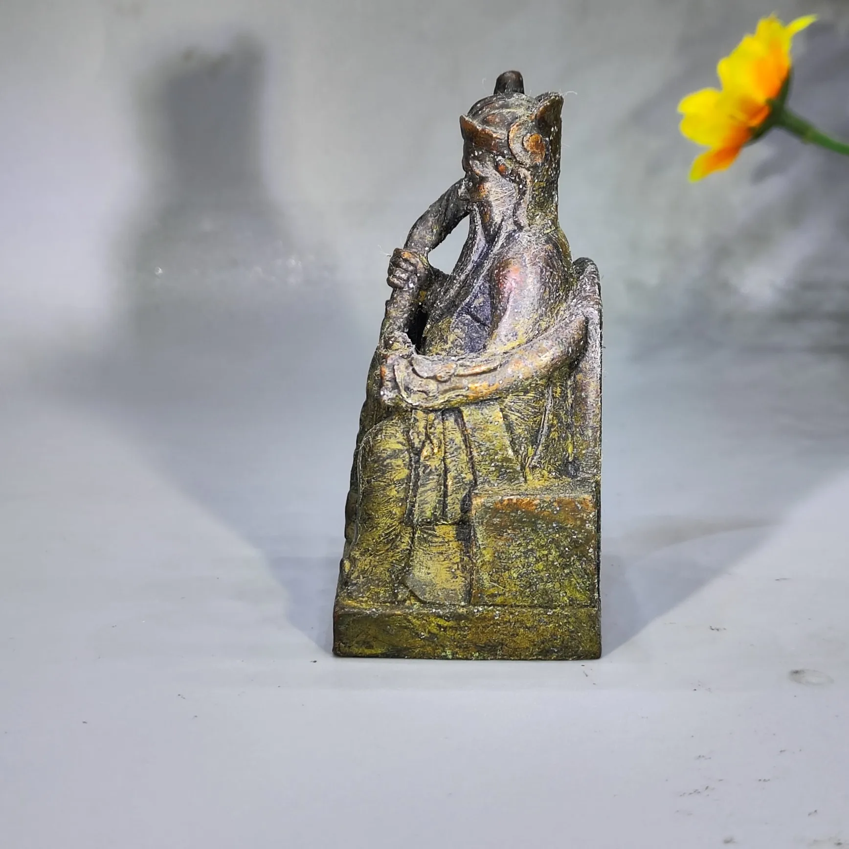 god of earth Metal Statue , weighing 160g 7.8cm