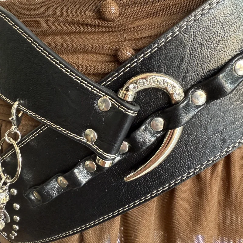 女性のヴィンテージリベット Pu レザーパンクチェーンコルセット女性カマーバンドコートウエストバンドドレス Decration ワイドベルト J1536