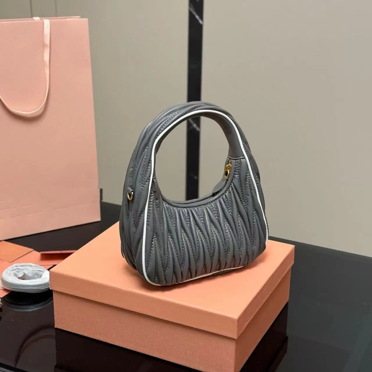 

Real leather HOBO portable underarm bag 2025 new design luxury ladies bag shoulder bag messenger bag commuter Joker Women's bag