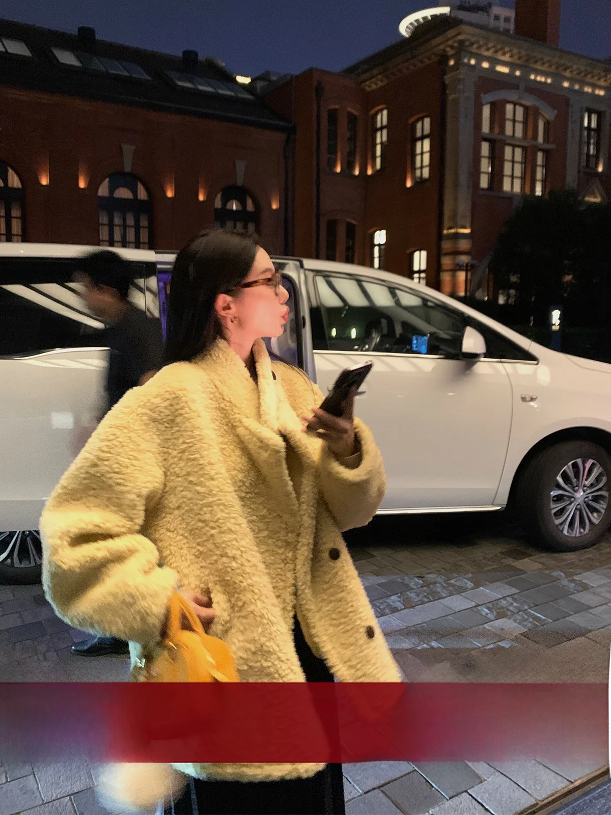 

Eco-Friendly Fur Jaet Women's Winter Loose High-End Sensation Stand Collar Inteated Leather And Fur Outerwear