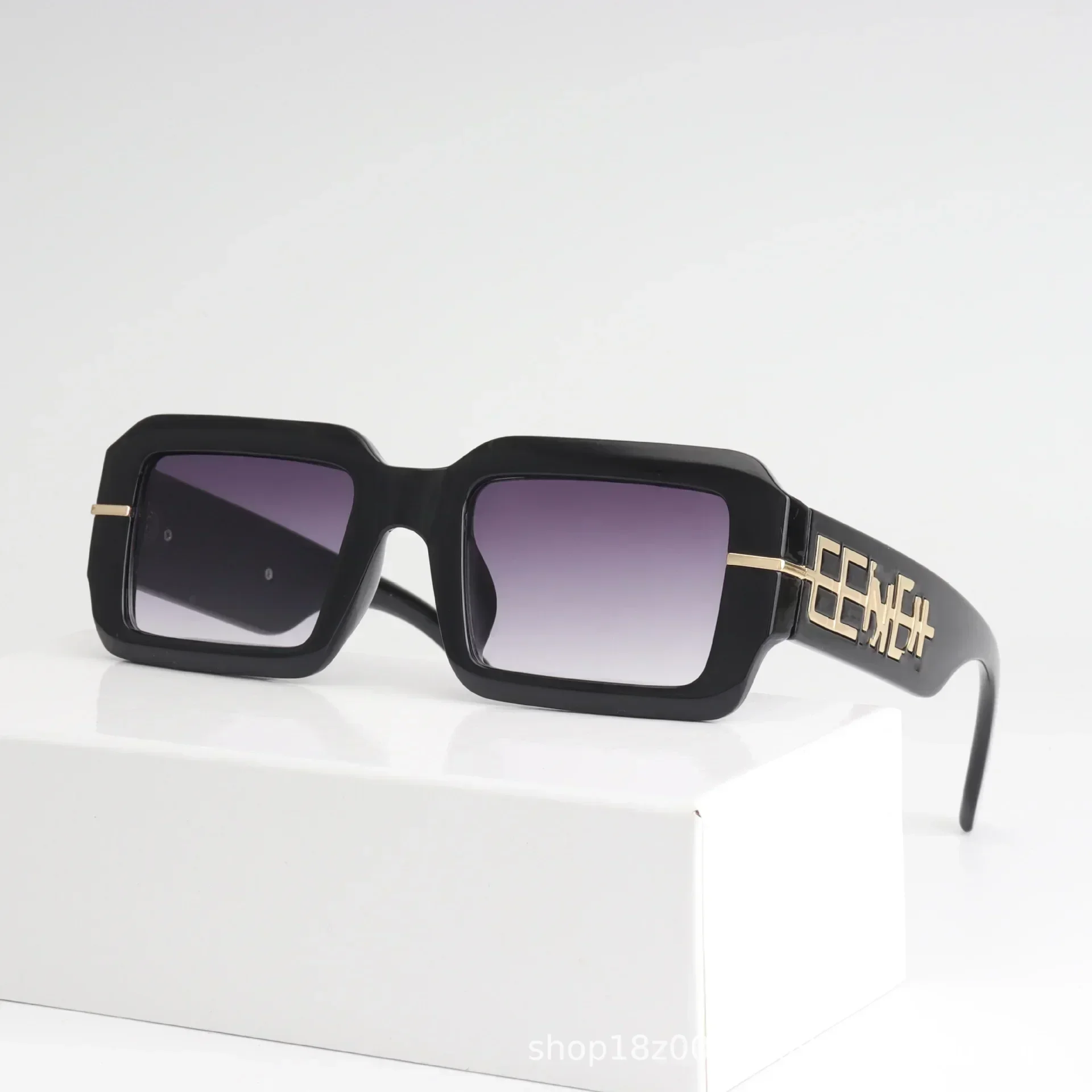 

New Popular Sunglasses From Europe and America, High-end Classic Sunglasses, Fashionable Square Box Sunglasses