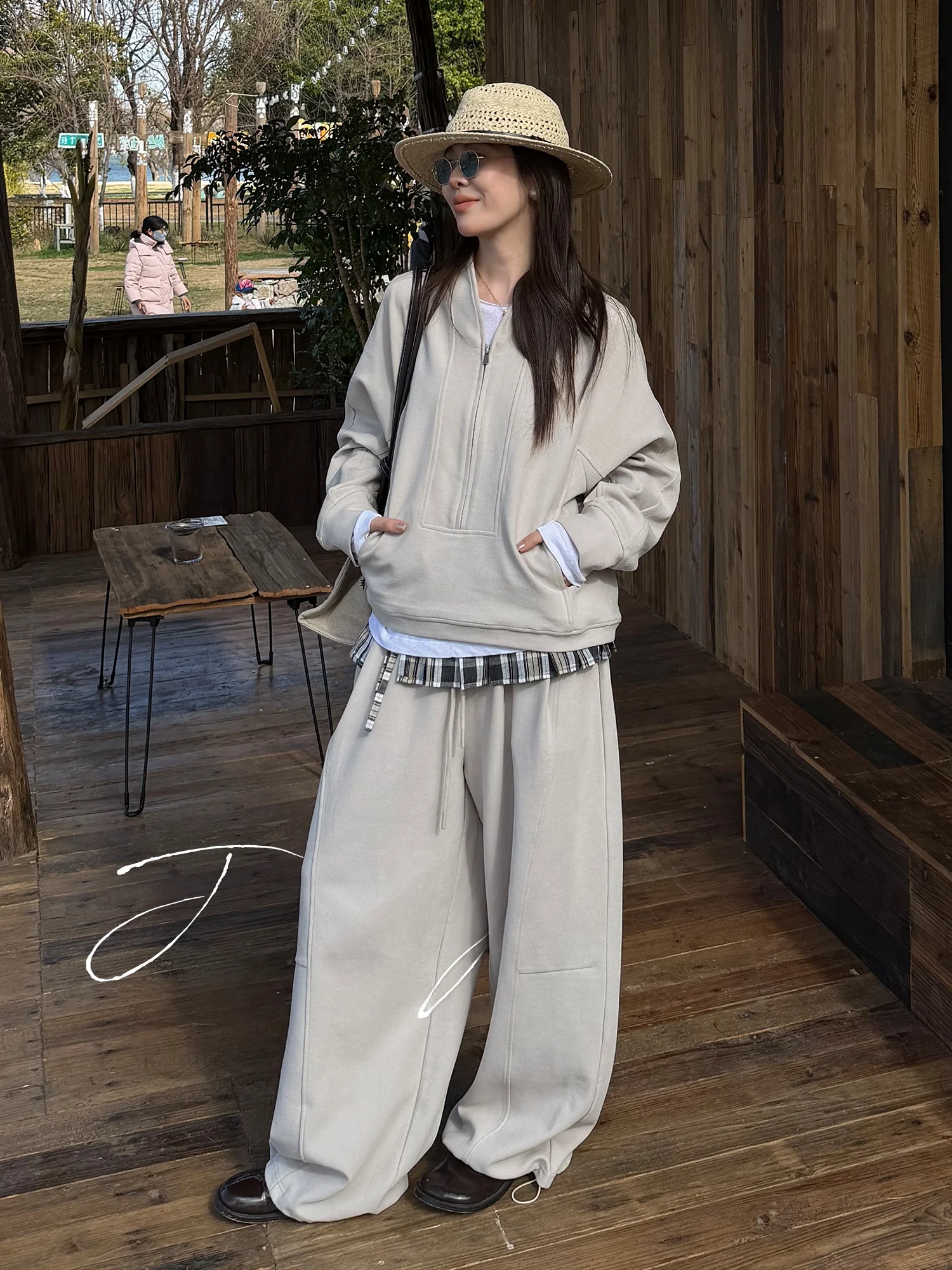 

Jaajaaa Spring 2026 Casual Loose Zipper Sweatirt And Pants Set Women's Faion Comfortable Breathable Cotton Polyester Blend