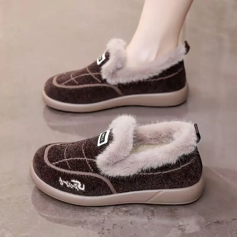

Winter New Shallow Flat Sole Elderly Cotton Shoes Women Soft sole Non Slip Round Toe Slip On Plush Keep Warm Home Cotton Shoes