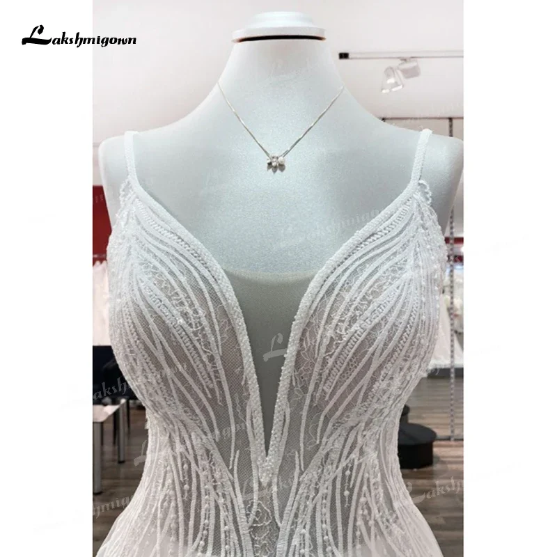 Sexy boho com decote em v sem costas cintas de espaguete renda a linha vestidos de casamento rede vestidos de noiva varredura sem mangas vestido de noiva