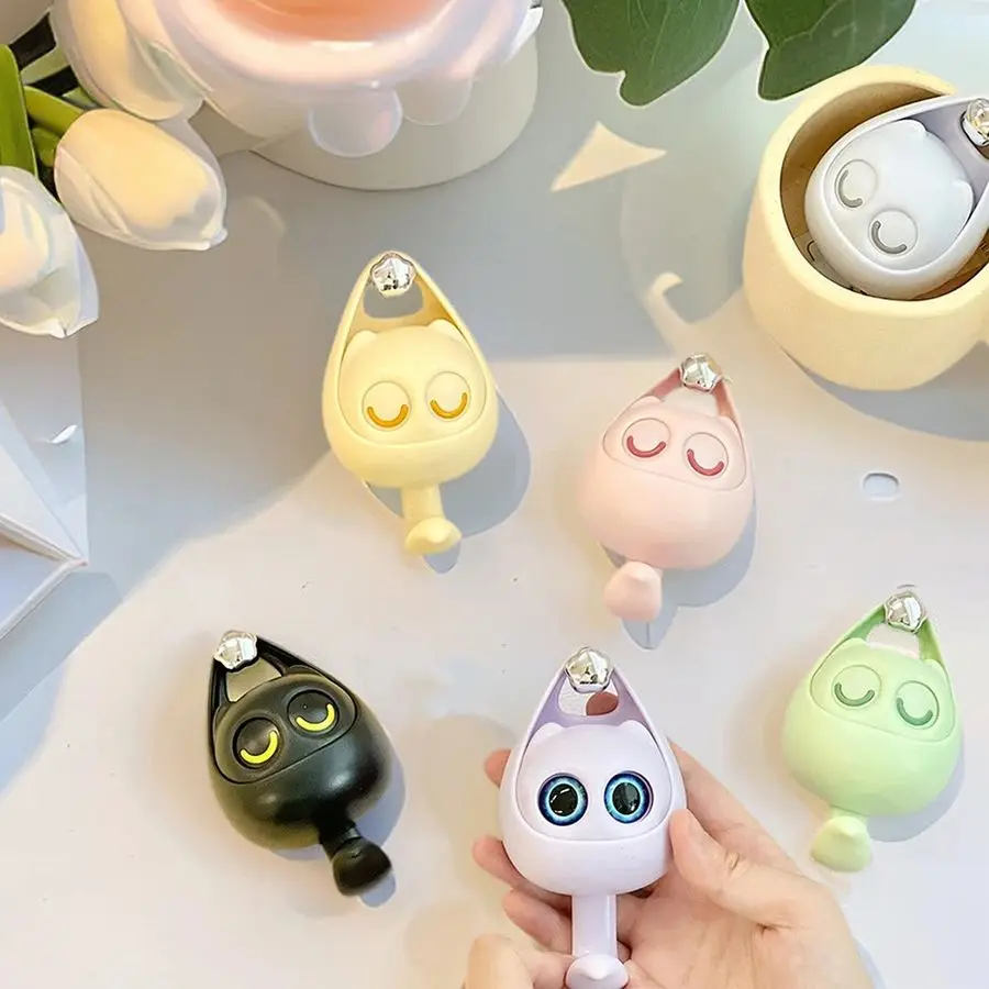 Home Decoration Owl Blink Hook Creative Key Holder Hooks Free Punching Animals Wall Hanging Hook Wall Clothes Hook