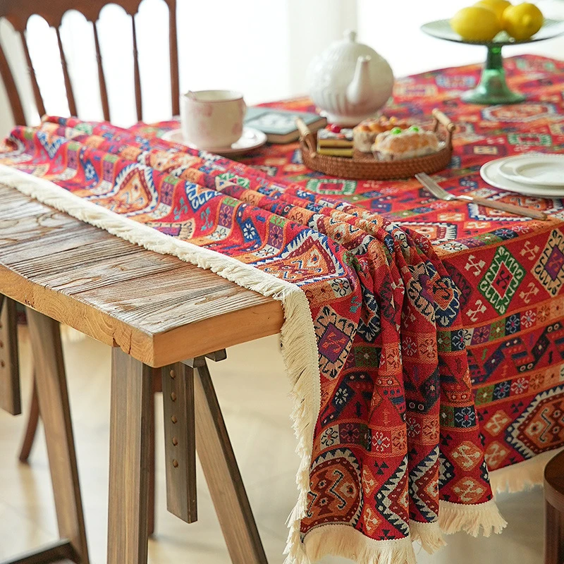 American retro jacquard fabric tablecloth with ethnic style, creative tassels, and a sense of luxury and sophistication