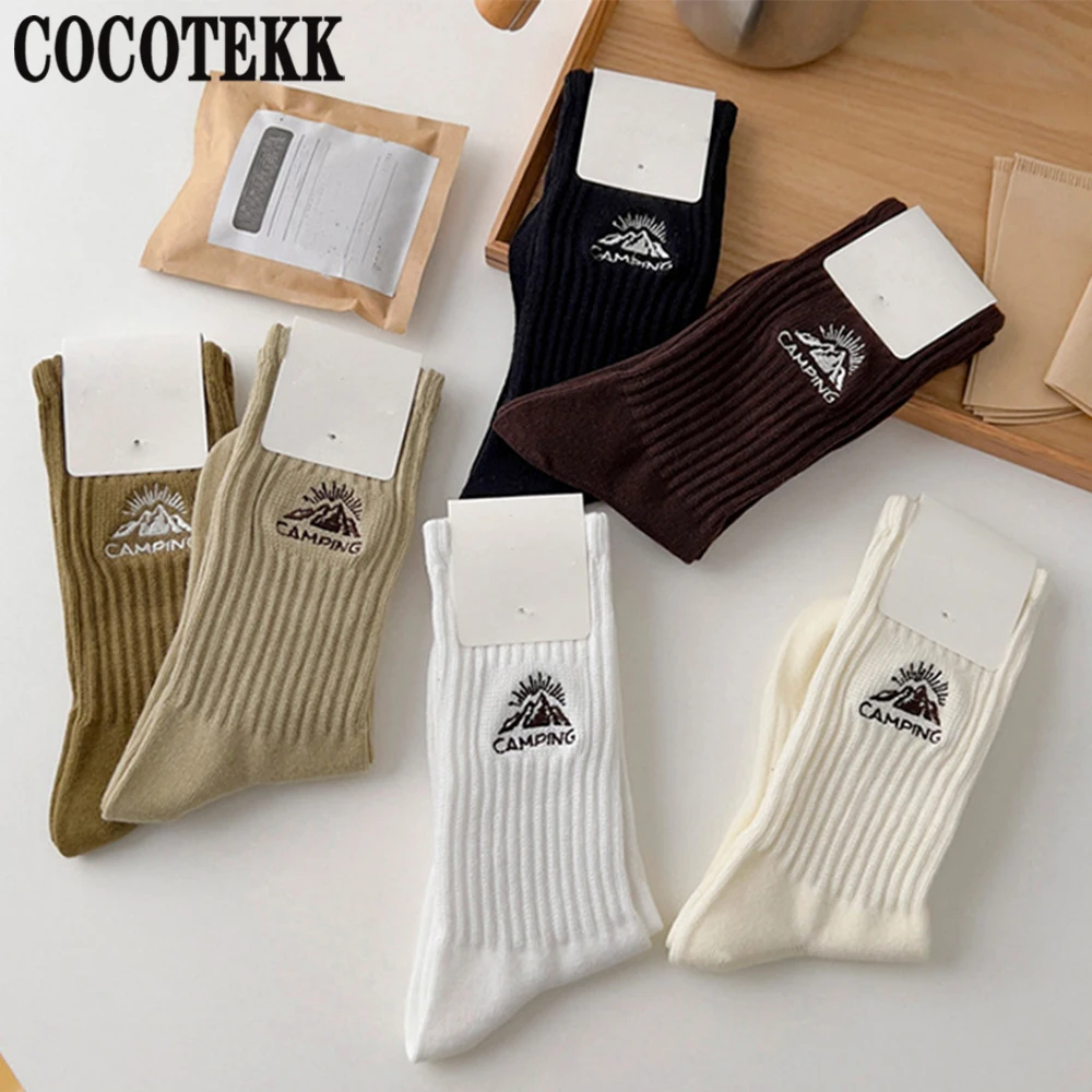 Fashion Classic Trend Originality Embroidery Mountain Women\'s Socks Couple Casual Green Combed Cotton Socks Men Breathablee Soft