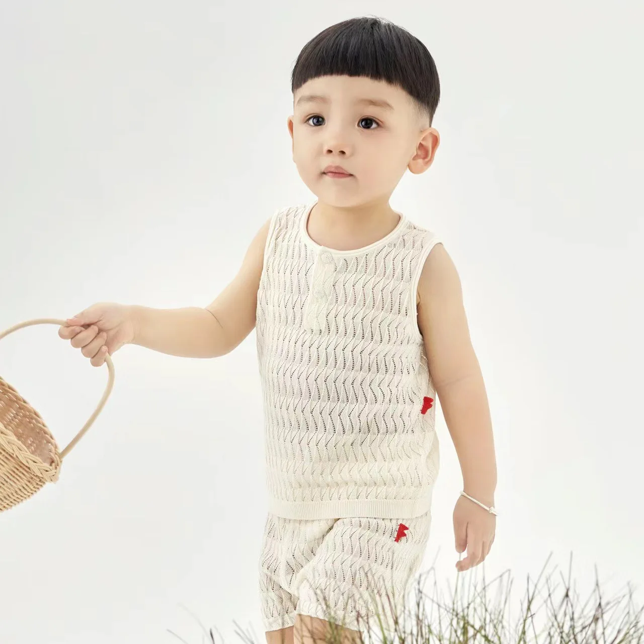 

Jenny&Dave Xiaohongqi Silk Cotton Vest Set for Infants and Children Summer Perforated Knitted Vest Shorts for Boys and Children