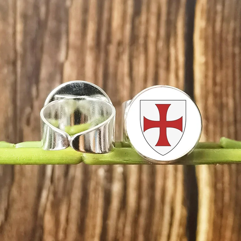 Vintage Knights Templar Ring with Red Cross Sword Ring Glass Round Crusader Masonic Sign Amulet Rings Men Jewelry