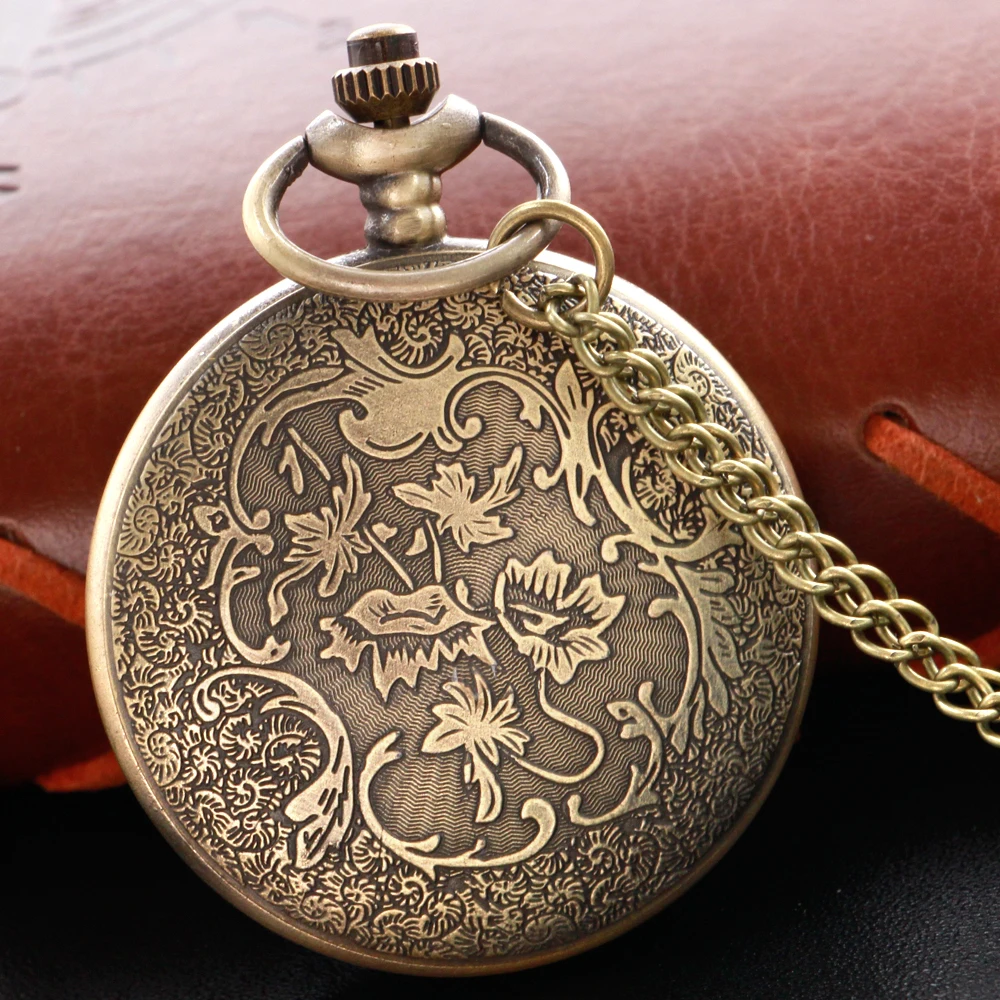 Bronze Cartoon Character Fake Quartz Pocket Watch Vintage Steampunk Necklace Roman Digital Dial for Men and Women Xh3002