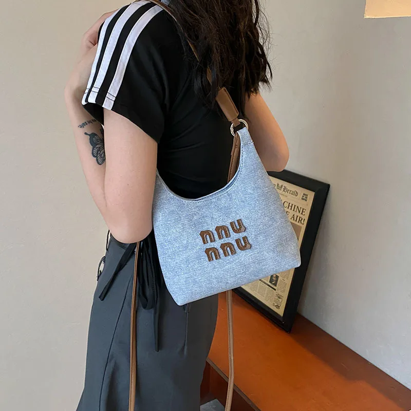 

Fashion Denim Women's Shoulder Bags, Korean Version Letter Decoration Handbag, Versatile and Casual, Suitable for Commuting
