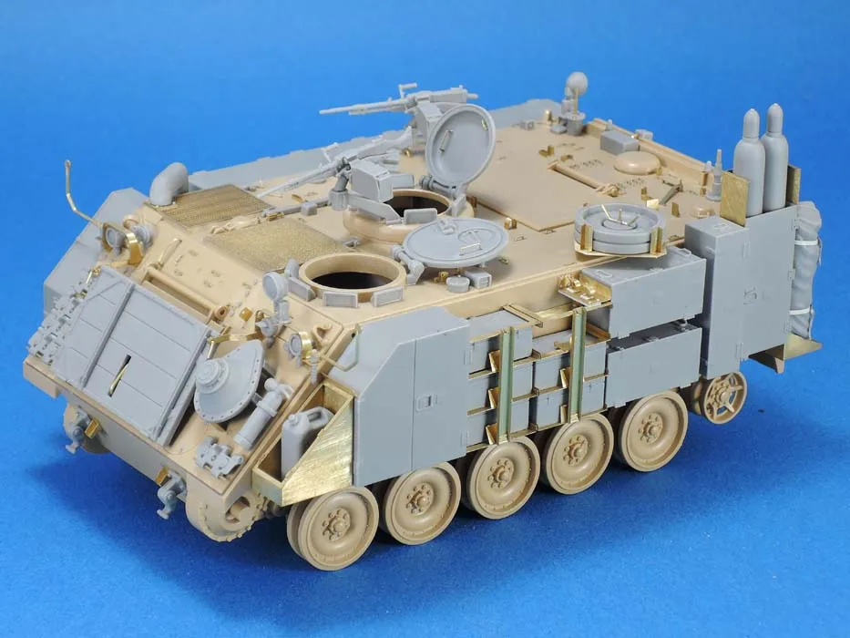 1/35  Die Cast Resin Model Assembly Kit M113 APC Post Modification (with M113A2/A3) Without Paint Free Delivery (no Etch Sheet)