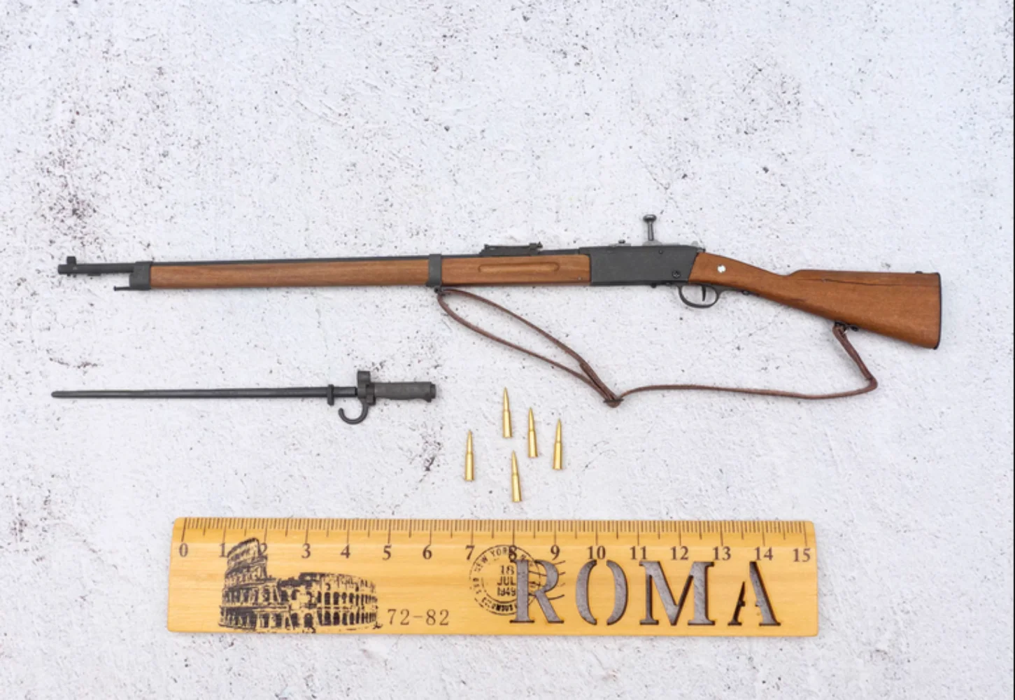 

QOM-1028 1/6 Soldier Rifle Set for 12''104th Regiment of the French 6th Army