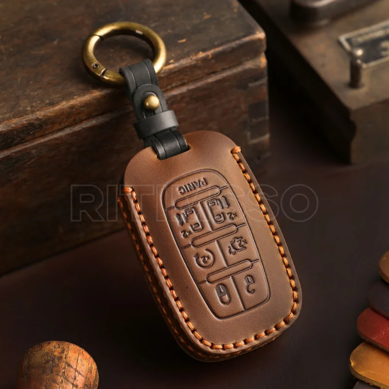 New Handmade Leather Car Remote Key Cover Case Bag Fob Shell Protection For Chrysler PACIFICA Mini Van 2017 2018 2019