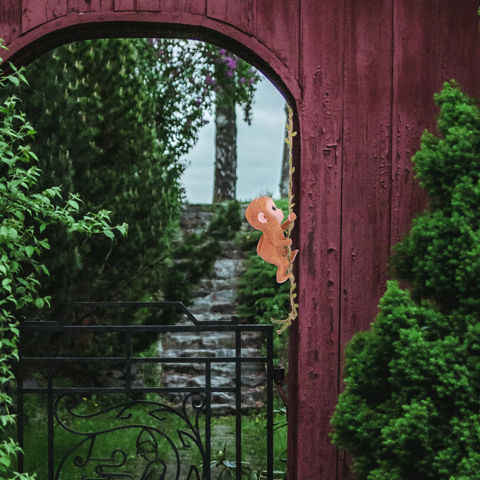 

Hanging Monkey Pendant Resin Made Outdoor Waterproof Garden Decorative Ornament for Courtyard Tree Decoration Cute Animal