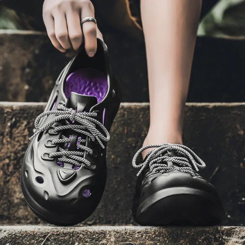 جديد لينة وحيد في الهواء الطلق حذاء للحديقة مقاوم للماء ثقب الموضة أحذية الصيف القيادة النعال الرجال تنفس الصنادل الدانتيل عادية