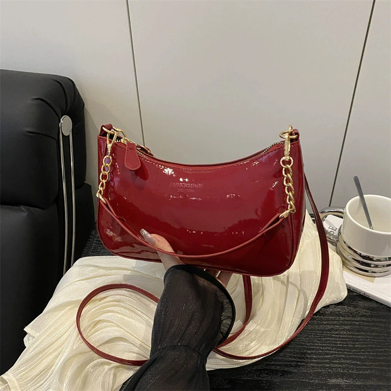 Neue Modische Damen-Handtasche aus PU-Leder, Einfarbig mit Kirsch-Anhänger, Vielseitige Schultertasche, Damen-Umhängetasche für den Alltag – Detail 20