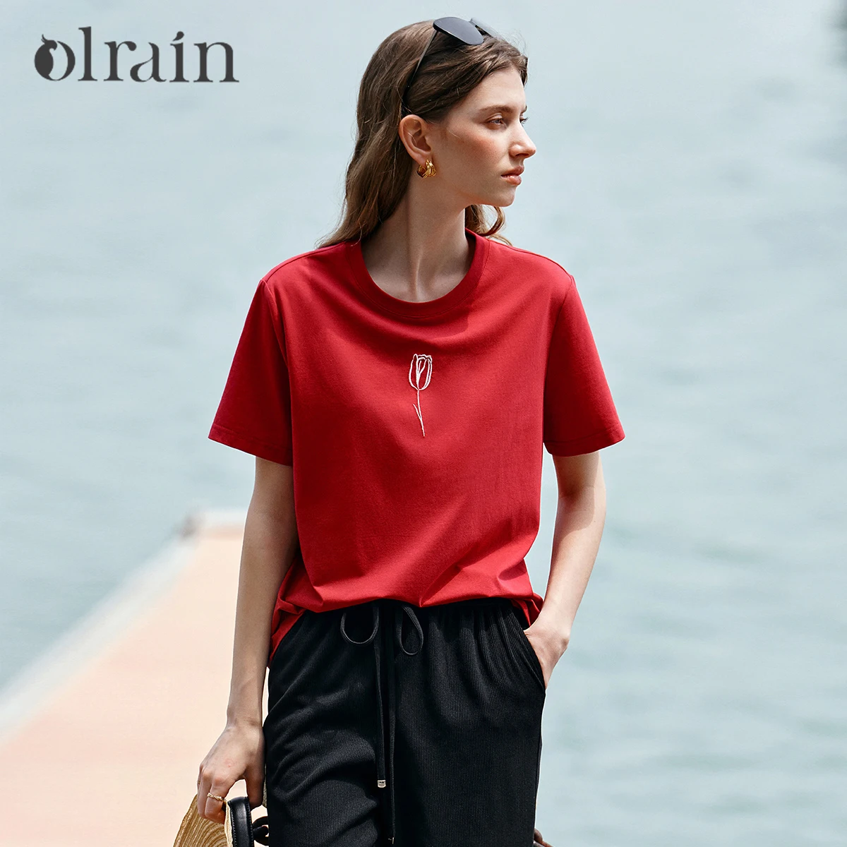 

OLrain Woman Summer 2025 Casual Clothes Red Embroidery Pattern Crew Neck Ladies Short Sleeve Tops Chemises Femmes O57XT99308