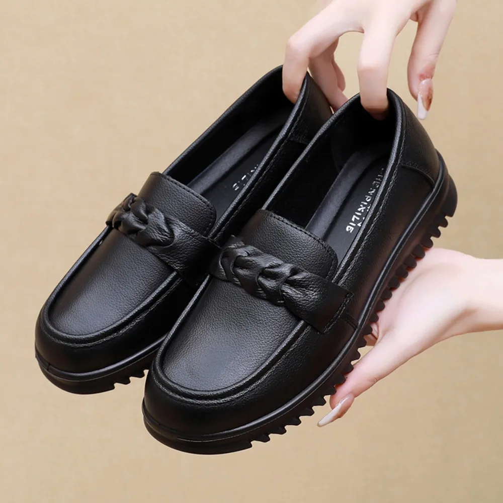 Women's Leather Shoes Spring and Autumn New  Cowhide Soft Soled Womens Pumps Middle-aged and Elderly Mother's Shoes Loafers