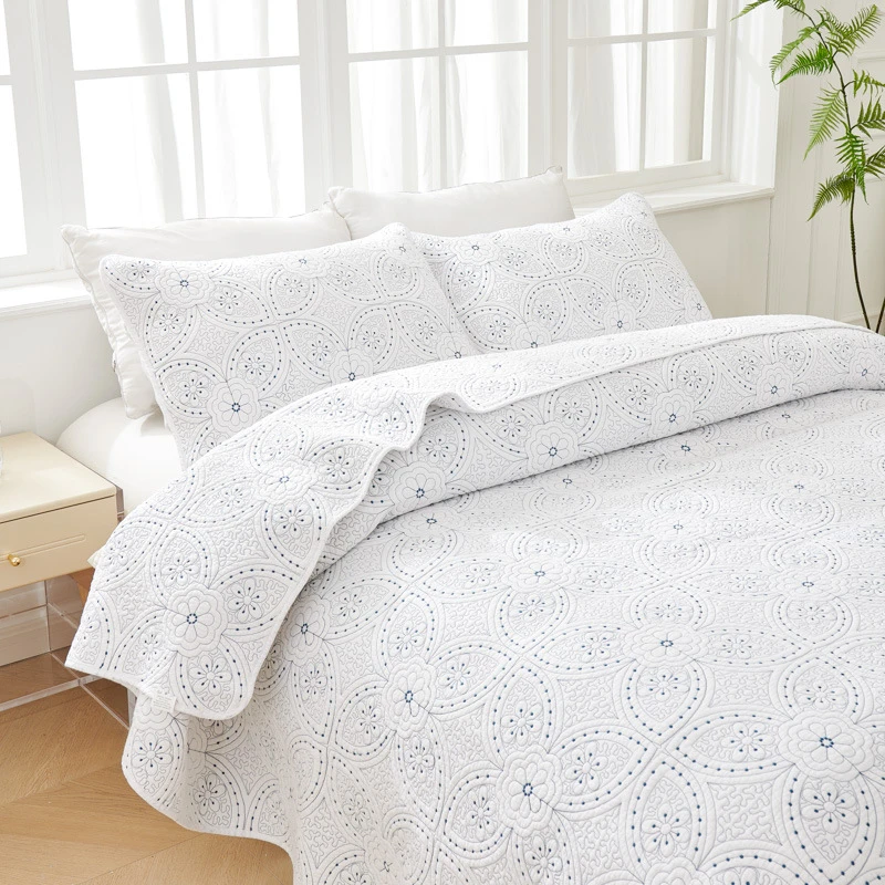 Cotton Embroidered Lightweight Quilted Bedspread European-Style Casual 3Pcs Home Bedding Set Soft Comforter Cover for Bed