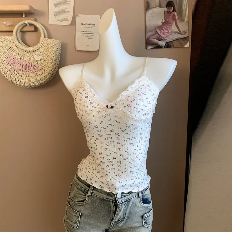 Sweet Floral Camisole Vest With Lace Embellishment And Built-in Chest Cushion Soft Comfortable Slim Fit For Daily Wear Layering