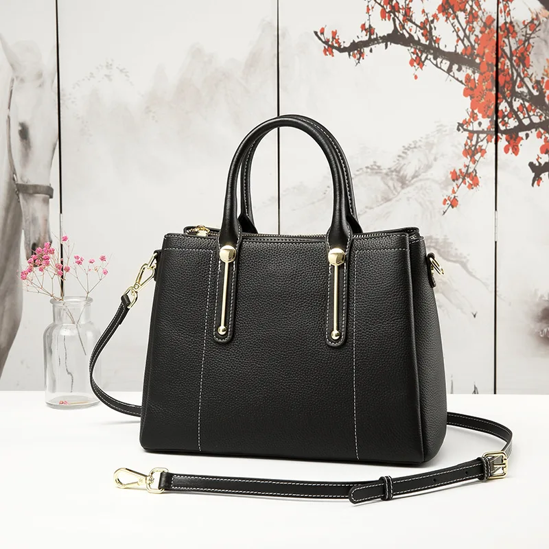 Leather women's bag 2024 new first layer cowhide handbag Large capacity leather shoulder crossbody bag commuter bag